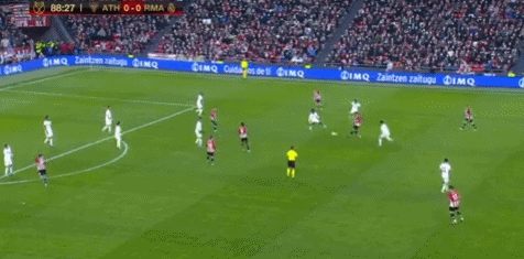 费尔斯新秀赛季连续21场比赛得分上双，超越锡安排在队史第一