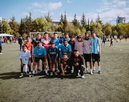 全尤文：布鲁日后卫德克伊珀更可能加盟AC米兰而非尤文图斯